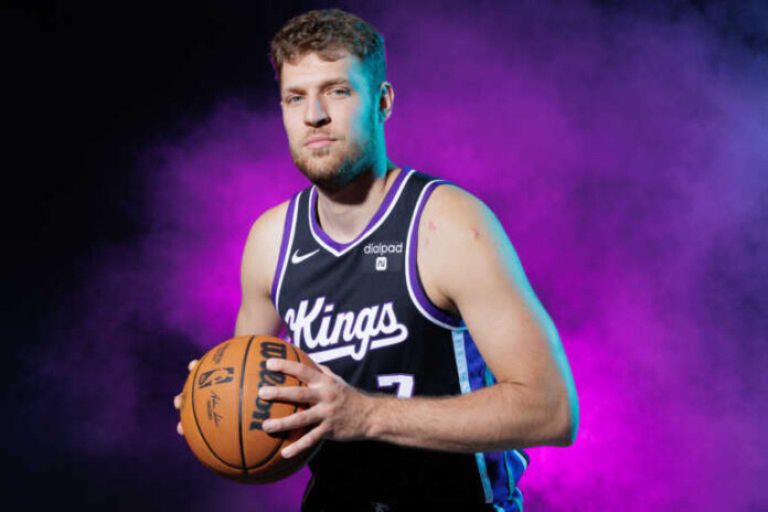 Ο Σάσα Βεζένκοφ άφησε 6,6 εκατομμύρια δολάρια για να μείνει ελεύθερος από τους Τορόντο Ράπτορς