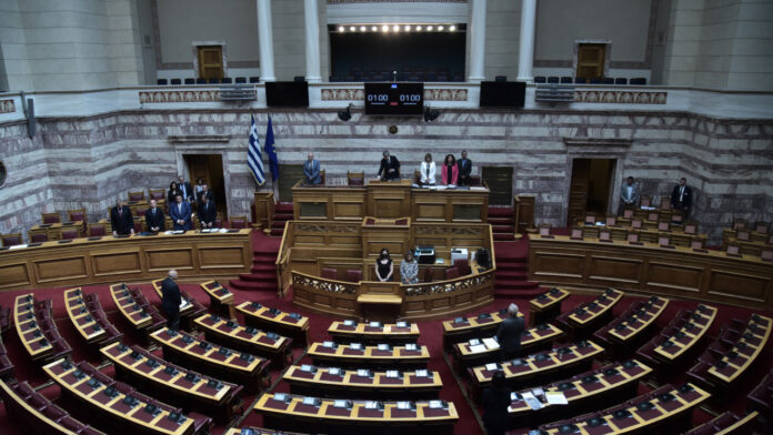 Νομοσχέδιο για συγχώνευση Attica Bank-Παγκρήτιας Τράπεζας: Πέρασε με ψήφους ΝΔ-ΠΑΣΟΚ