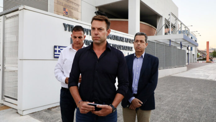 Κασσελάκης για φωτιά στην Αττική: «Απίστευτο να συμβαίνει αυτό στην Αθήνα»