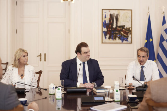 Συνάντηση Μητσοτάκη – Πιερρακάκη: Οι 11 αλλαγές για τη νέα σχολική χρονιά