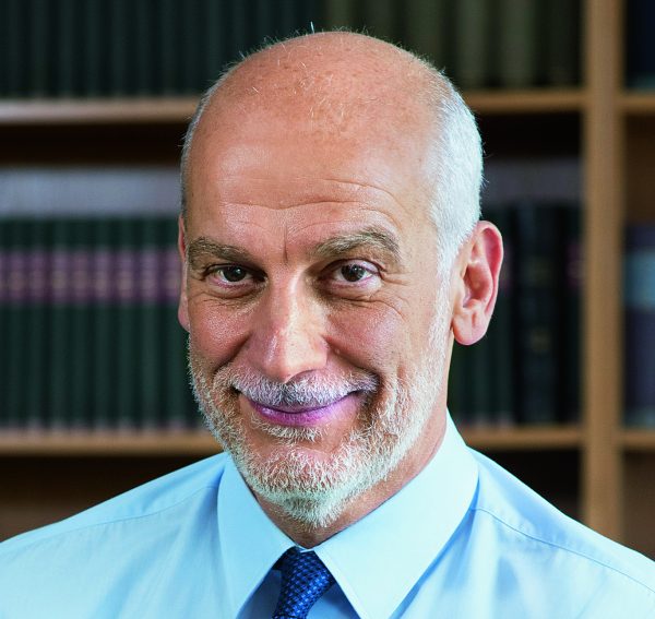 «Όλοι είμαστε ευάλωτοι στον mpox» – Ο καθηγητής του ΕΚΠΑ Αθανάσιος Τσακρής αναλύει στο in τα νέα δεδομένα