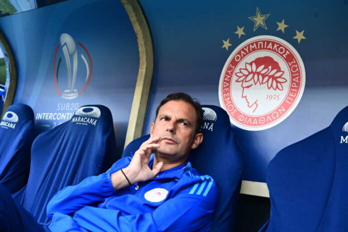 Ο Σωτήρης Συλαϊδόπουλος αποχαιρέτισε την ομάδα νέων του Ολυμπιακού