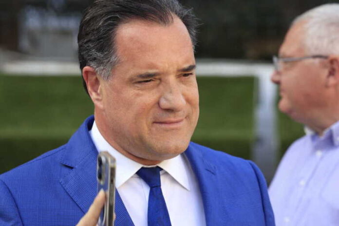 «Η παραίτηση του γιατρού στην Ψίμυθο είναι ψευδής, το νησί δεν είναι καν υπαρκτό», αναφέρει ο Άδωνις Γεωργιάδης