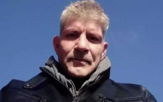 Το εύρημα κοντά στη σορό του Γιάννη Καραμπάτση που μπορεί να ρίξει φως στο μυστήριο του θανάτου του