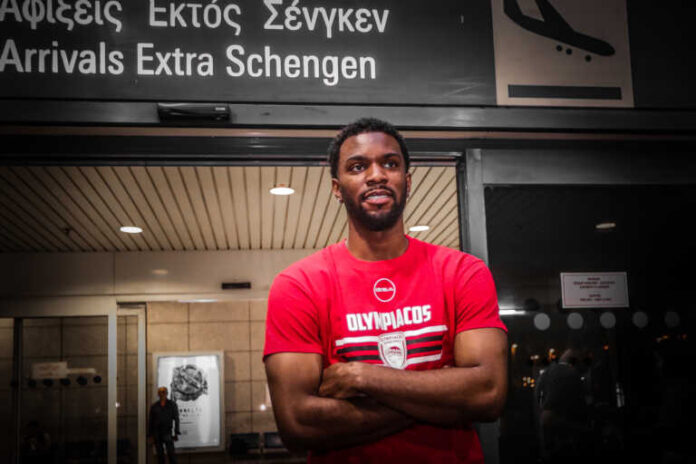 Ολυμπιακός: Στην Ελλάδα ο Κίναν Έβανς – «Να είμαι υγιής για να κάνω τον κόσμο περήφανο»