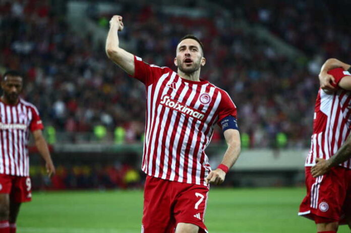 Ο Κώστας Φορτούνης υπογράφει και ανακοινώνεται από την Αλ Καλίτζ