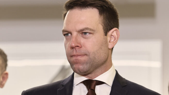 Κασσελάκης: Ο άρχοντας των δακτυλιδιών Λευτέρης Πετρούνιας τα κατάφερε