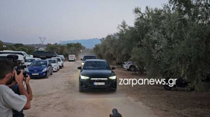 Σε πολυτελές κτήμα στα Χανιά όλοι οι καλεσμένοι στο γαμήλιο δείπνο του Στέφανου Κασσελάκη και του Τάιλερ Μακμπέθ