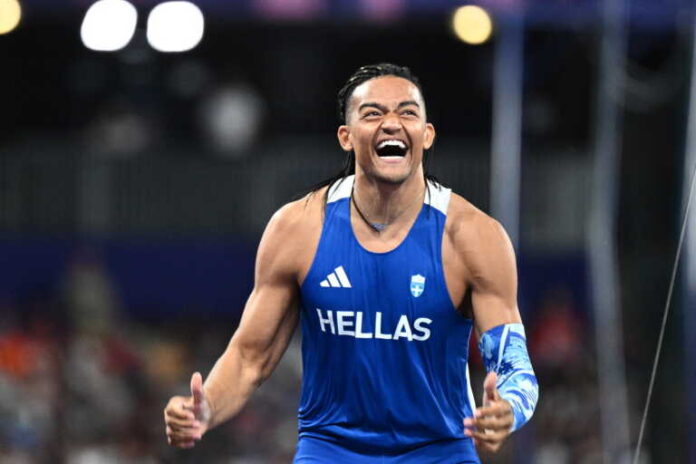 Tα συγχαρητήρια του Γιάννη Αντετοκούνμπο στον Εμμανουήλ Καραλή που θα είναι σημαιοφόρος στην τελετή λήξης των Ολυμπιακών Αγώνων