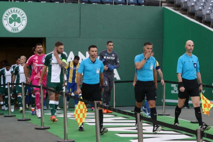 Παναθηναϊκός – Αστέρας Τρίπολης: Δεν έδωσαν το χέρι στους διαιτητές οι παίκτες των «Αρκάδων»