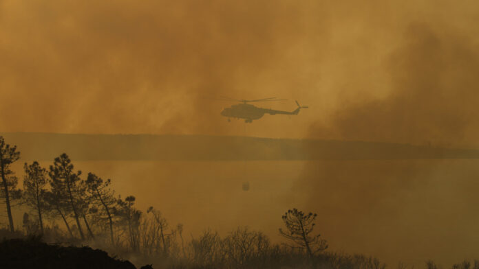 Τουρκία: Πυρκαγιές σε όλη τη χώρα απείλησαν σπίτια και μνημεία