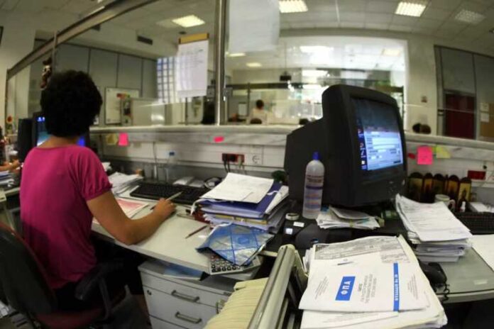 Δημόσιο: Στο τραπέζι νέο σύστημα επιλογής 10.000 προϊσταμένων τμημάτων μέσω εσωτερικού διαγωνισμού