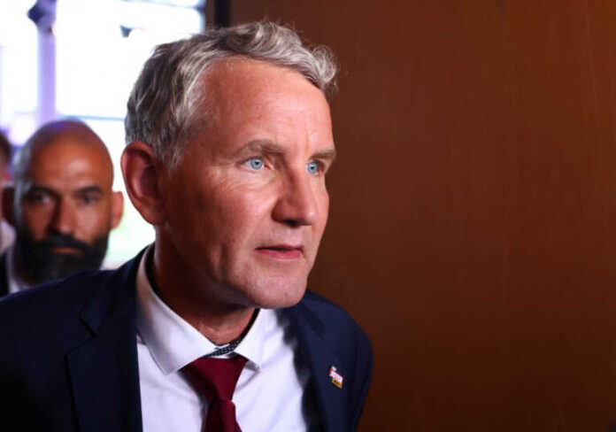 hoecke_reuters-768x539.jpg