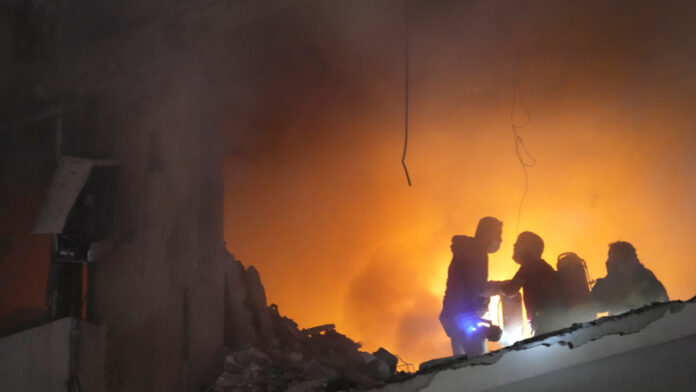 lebanon_explosion_2_ap24002625348986.jpg