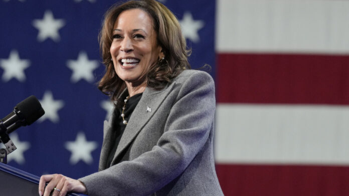 Εκλογές ΗΠΑ: Η Κάμαλα Χάρις προτρέπει τους Αμερικανούς να “πάνε να ψηφίσουν”