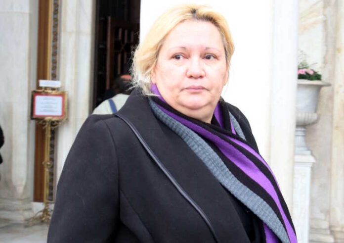 Στο νοσοκομείο η Καίτη Φίνου: Η ανάρτησή της – «Κι έτσι ξαφνικά»