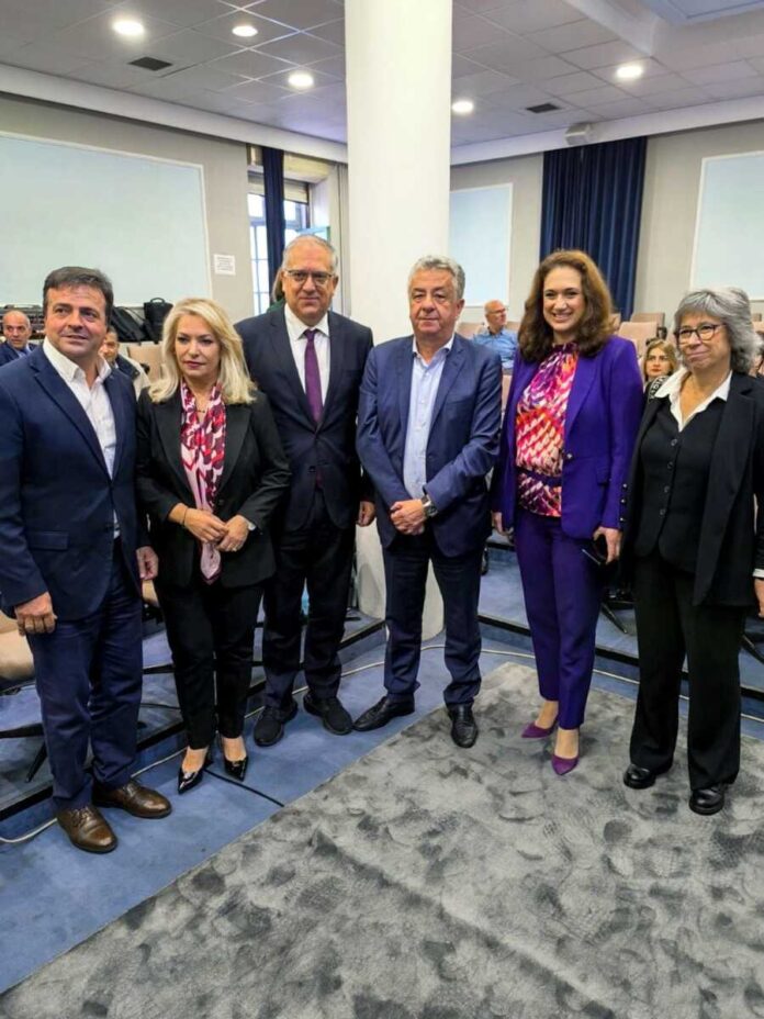 Θεοδωρικάκος: Απλοποιούμε τις διαδικασίες για κάθε οικονομική δραστηριότητα