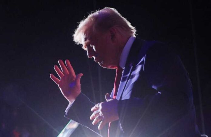 Ο Ντόναλντ Τραμπ καταγγέλλει νοθεία σε Φιλαδέλφεια και Ντιτρόιτ χωρίς να έχει την παραμικρή απόδειξη