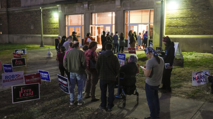 FBI: Ρωσικές απειλές για βόμβα σε εκλογικά κέντρα