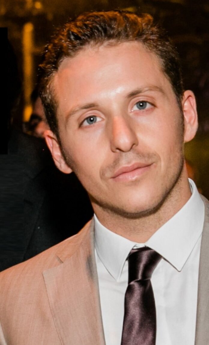 Ταξιτζής άρπαξε μισό εκατομμύριο ευρώ από την περιουσία του νεκρού αρεοπαγίτη αδερφού του