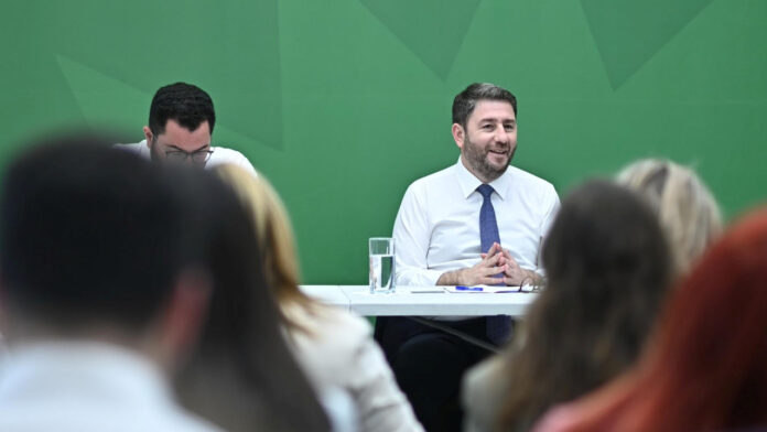 Συνάντηση Μητσοτάκη – Ανδρουλάκη την Τετάρτη: Ενα ραντεβού που άργησε 3 χρόνια