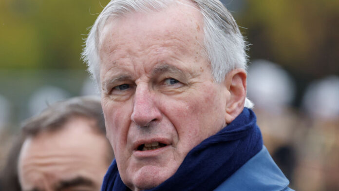 Γαλλία: Η Λεπέν απειλεί με πρόταση δυσπιστίας τον Μπαρνιέ