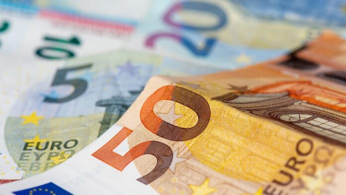 Πότε καταβάλλεται το αδειοδωρόσημο Χριστουγέννων 2024 στους οικοδόμους