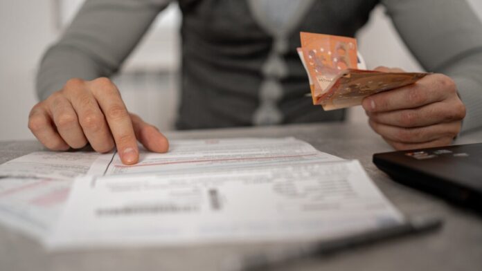 Μέσα στο 2025 το εξελιγμένο καθεστώς διαχείρισης του ιδιωτικού χρέους