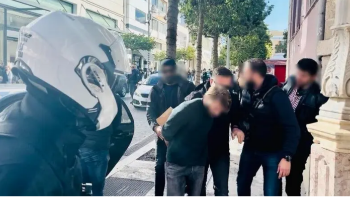 Ηράκλειο: Δίωξη για ανθρωποκτονία από πρόθεση σε βάρος του 33χρονου Γάλλου που σκότωσε την 36χρονη