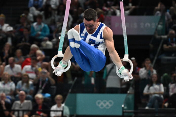 Ο Λευτέρης Πετρούνιας έλαβε στο σπίτι του τους κρίκους από τον τελικό των Ολυμπιακών Αγώνων 2024
