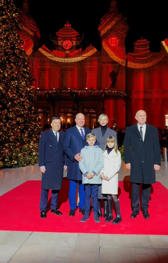 Τα Χριστουγεννιάτικα φώτα άναψαν στο πριγκιπάτο του Μονακό