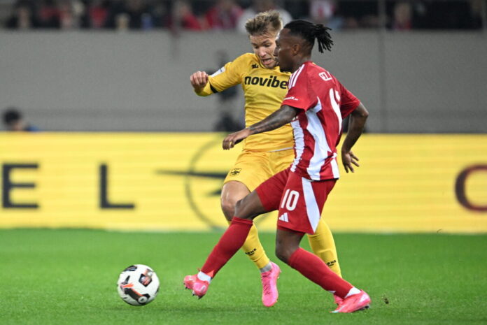 Άρης 2-1: Ο φοβερός Μπάμπης Κωστούλας έβαλε δυο γκολ και «λύτρωσε» τους Πειραιώτες