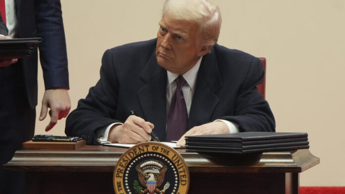 donald-trump-ap_7ea2c2.jpg