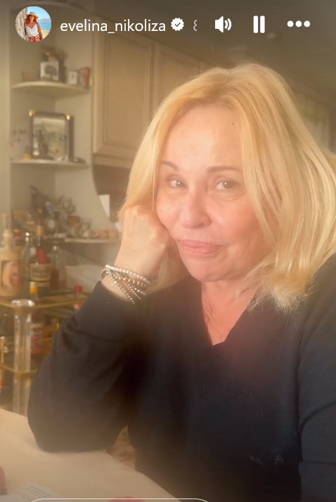 Η Μπέσσυ Αργυράκη βγήκε από το νοσοκομείο και έκοψε τη βασιλόπιτα