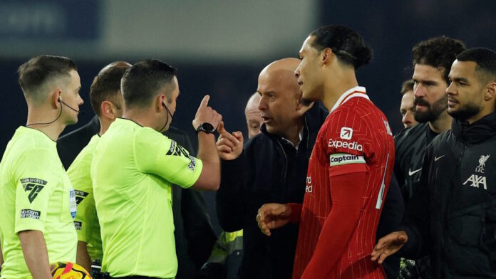 Ο Άρνε Σλοτ της Λίβερπουλ τιμωρήθηκε με δυο αγωνιστικές από την FA