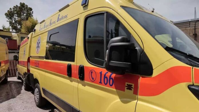 Στο νοσοκομείο και σε σοβαρή κατάσταση ένας νεαρός μετά από ανατροπή κλεμμένης μοτοσικλέτας