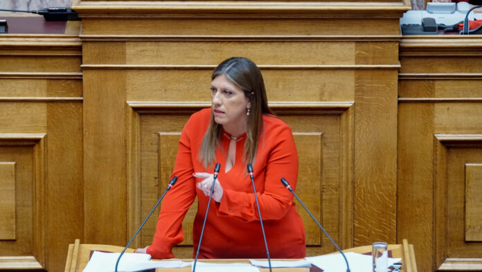 konstantopoulou_intime.jpg