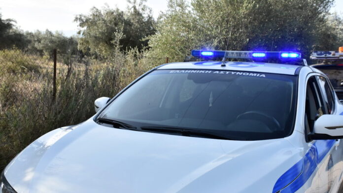 Γυναίκα βρέθηκε χωρίς τις αισθήσεις της στο γκαράζ του σπιτιού της – Τι εξετάζουν οι Αρχές