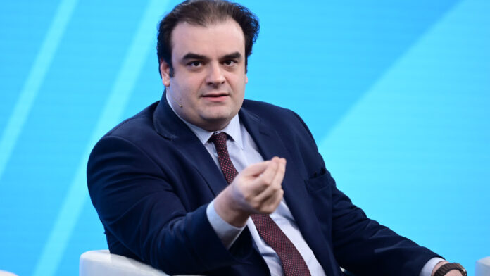 pierrakakis_euro_6411658.jpg