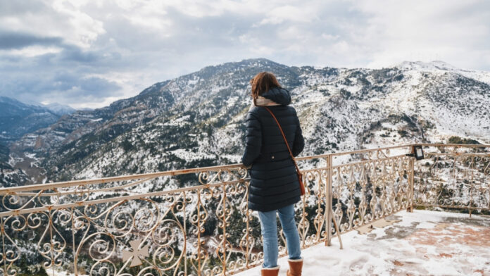 shutterstock_snow_greece.jpg