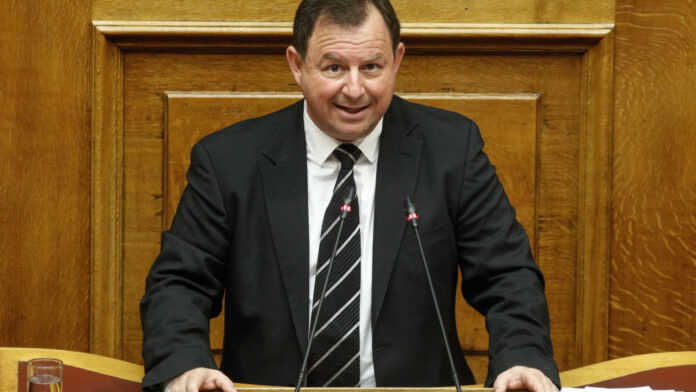 ΣΥΡΙΖΑ: Ο κ. Μητσοτάκης να διαγράψει τον βουλευτή Γιόγιακα που προσέβαλε τη μνήμη των θυμάτων στα Τέμπη