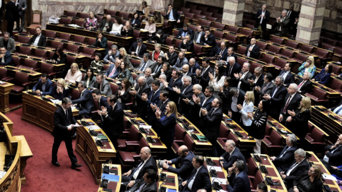 Στα δύο χωρισμένη η αντιπολίτευση για την πρόταση δυσπιστίας