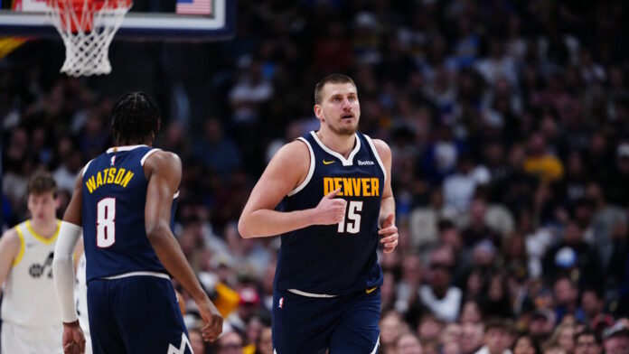 Ο Νίκολα Γιόκιτς σημείωσε τρομερό buzzer-beater με το ένα χέρι, πολύ πίσω από το κέντρο του γηπέδου