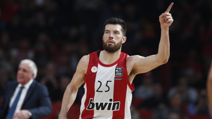 alec-peters-olympiacos-1200x675.jpg