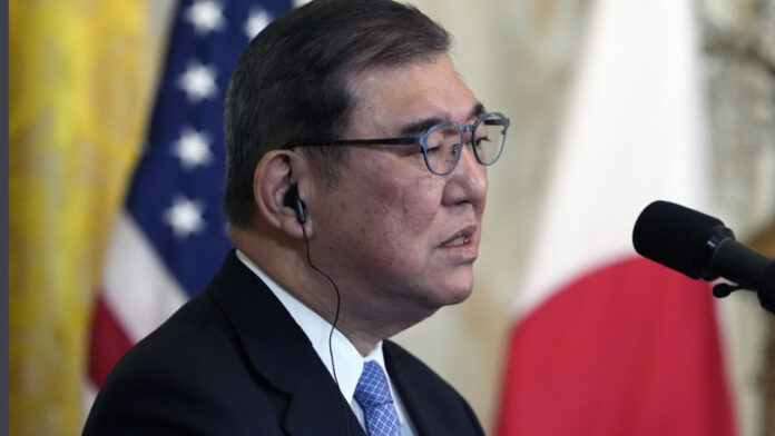 Ο πρωθυπουργός της Ιαπωνίας εκφράζει τα συλλυπητήριά του στις οικογένειες των θυμάτων του σεισμού