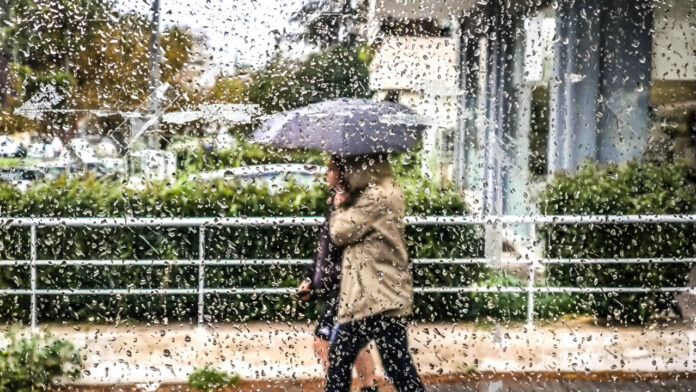 Πού θα είναι άστατος σήμερα ο καιρός – Επιμένει η αφρικανική σκόνη