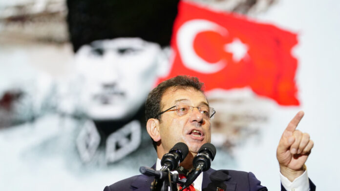imamoglu_kemal_shutterstock_2572038321.jpg
