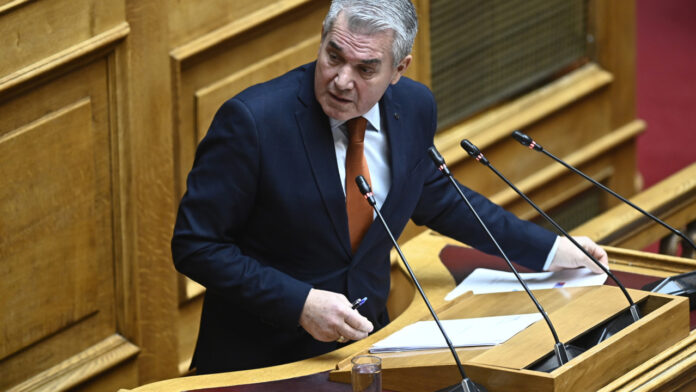 kiriazidis-intime.jpg