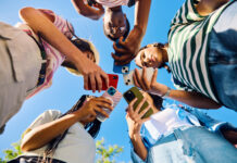 Απεριόριστα data και επικοινωνία από μόλις 28€/μήνα